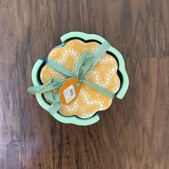 Anthropologie Matilda Goad & Co Scalloped Coaster Set - Picture 6 of 13